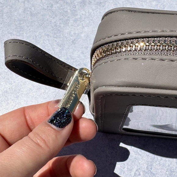 Nulastin Luxe Travel Kit - Picture 6 of 8